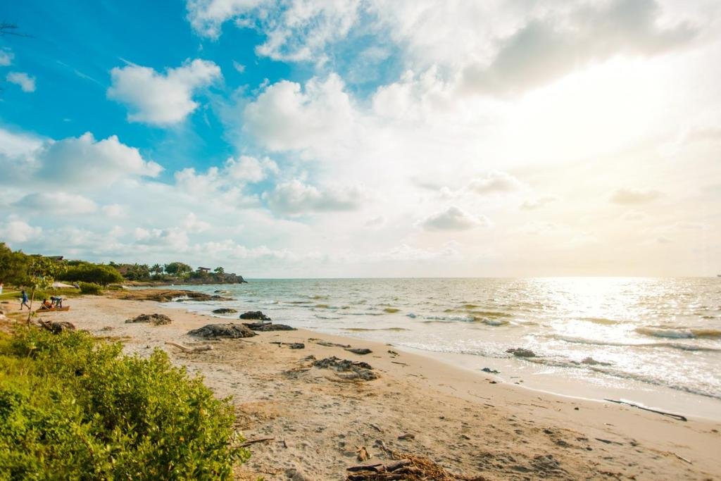 Blue Apple Beach – Isla Tierra Bomba 10