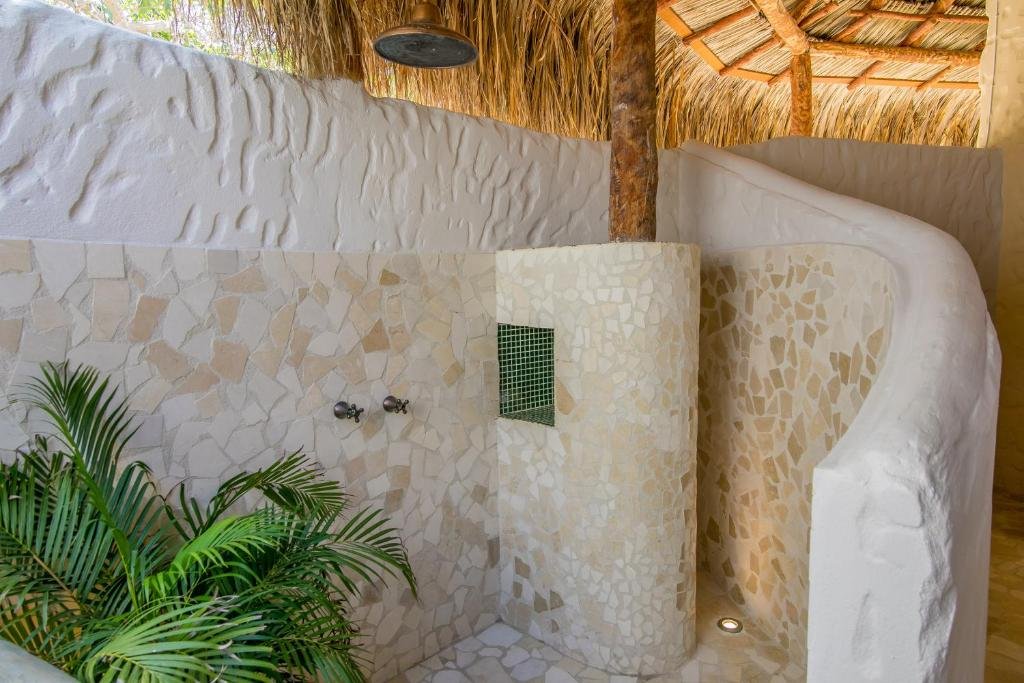 Blue Apple Beach – Isla Tierra Bomba 13