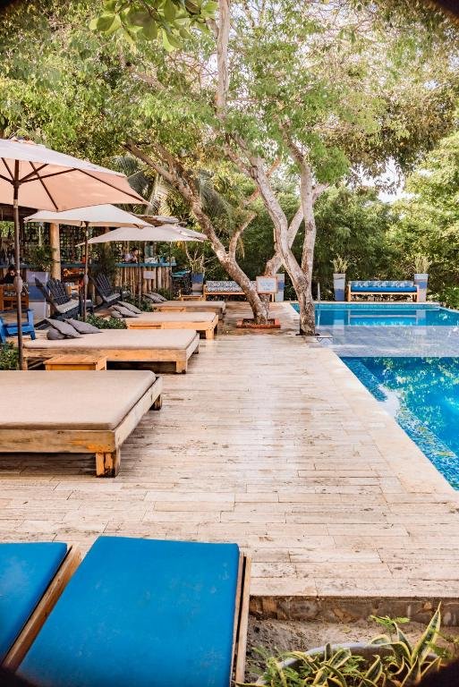 Blue Apple Beach – Isla Tierra Bomba 3