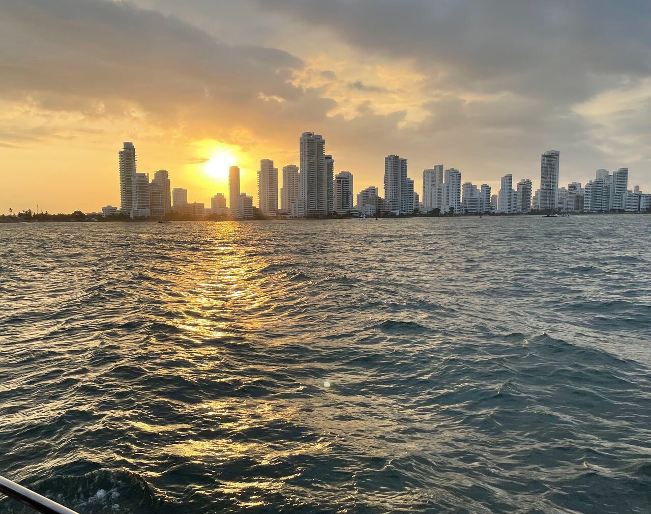 Catamaran Sunset Cruise in Cartagena Bay 11