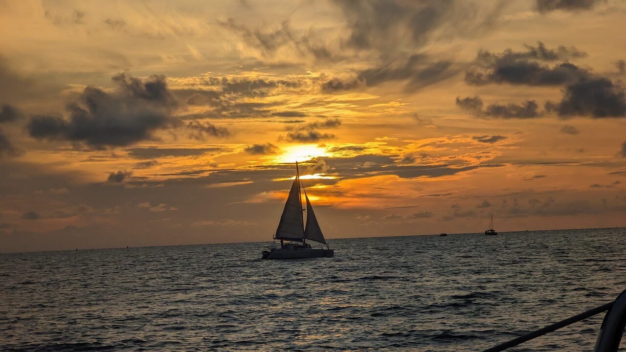 Catamaran Sunset Cruise in Cartagena Bay 16