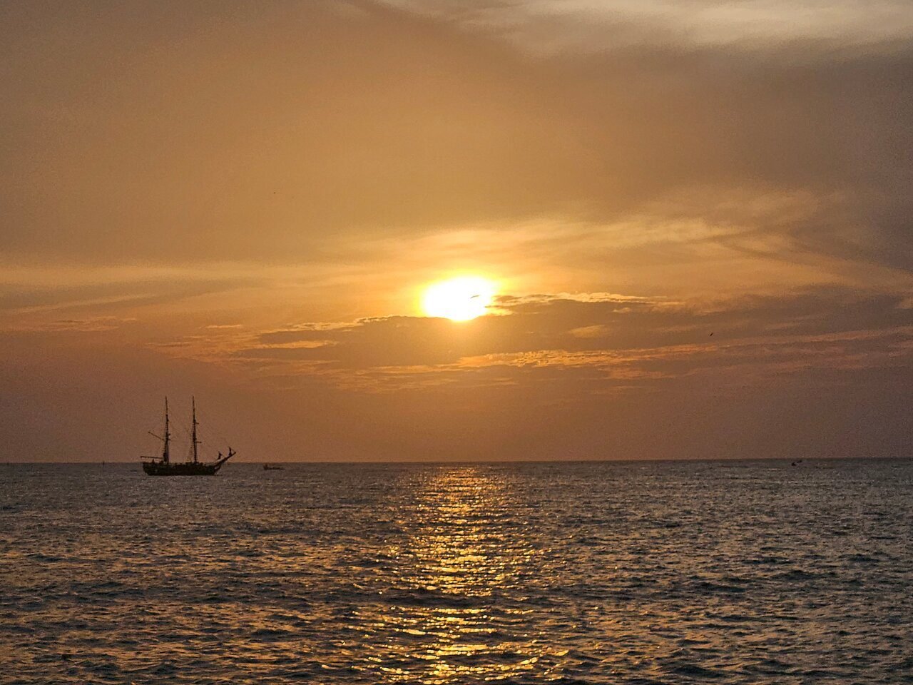 Catamaran Sunset Cruise in Cartagena Bay 17
