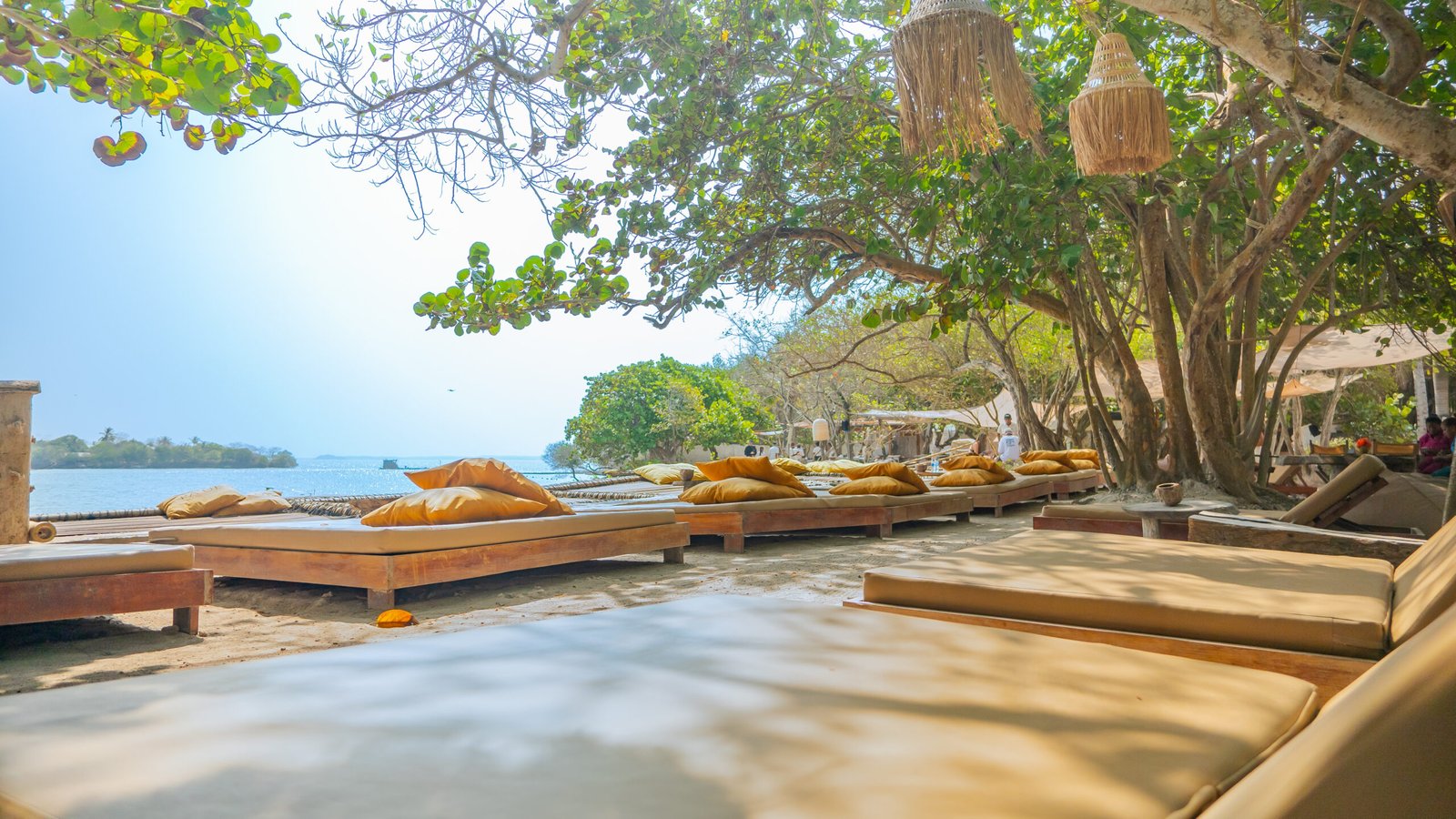 Pa`ue Beach Lounge 2