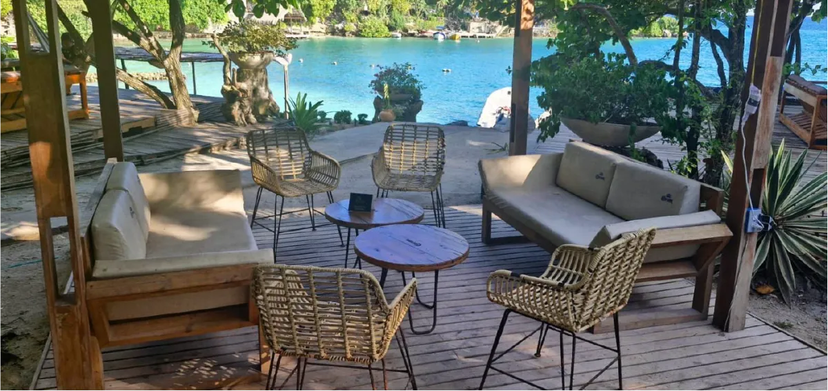 Paue Beach Lounge – Isla Grande 22