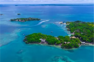 Paue Beach Lounge – Isla Grande 40