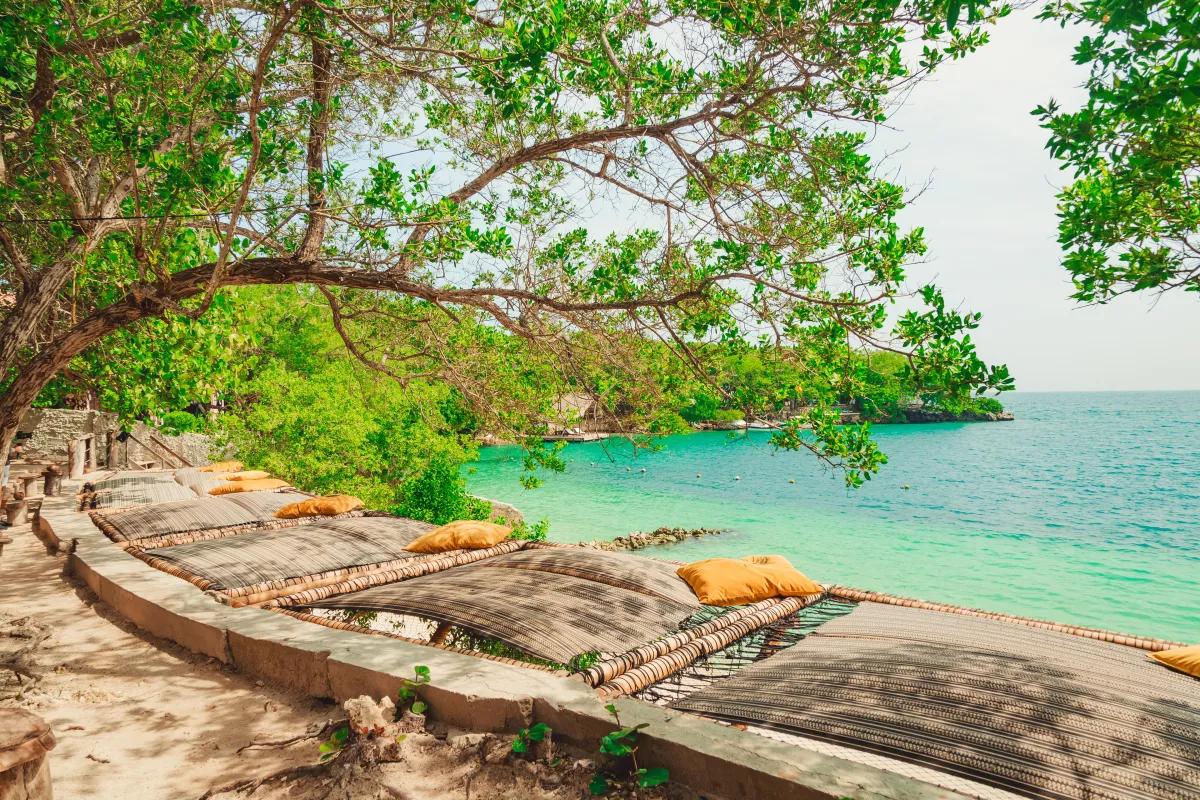 Paue Beach Lounge – Isla Grande 47