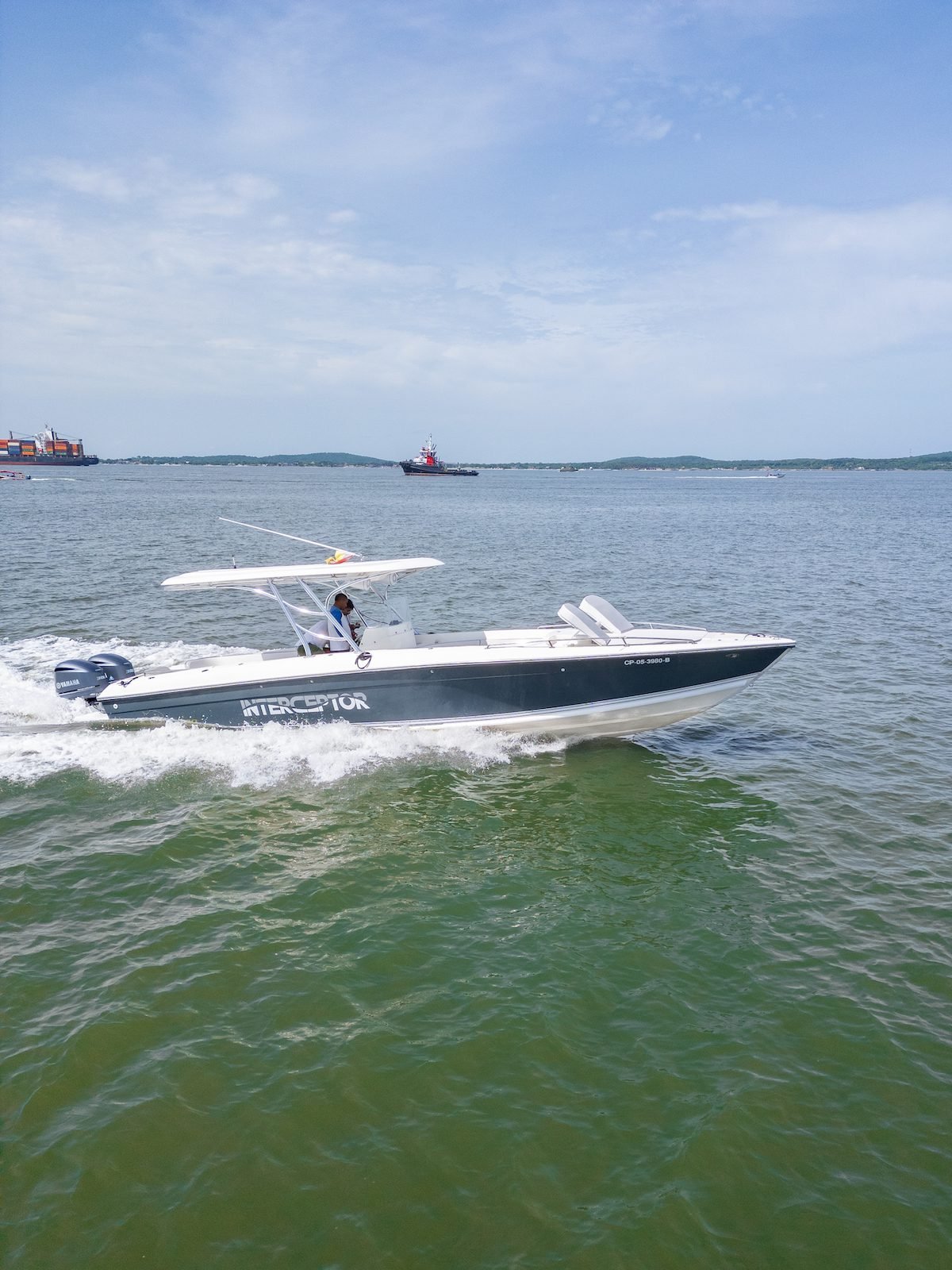 Lancha Interceptor15