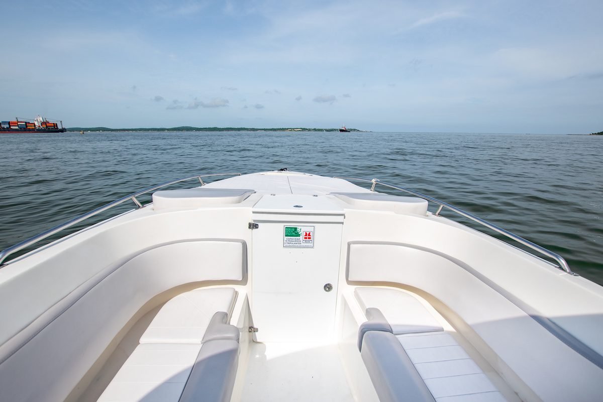 Lancha Interceptor18