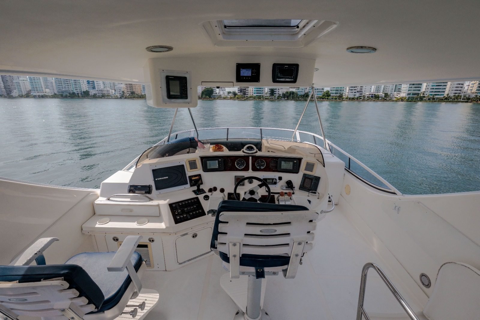 Yate Corck Trick 56 ft 10