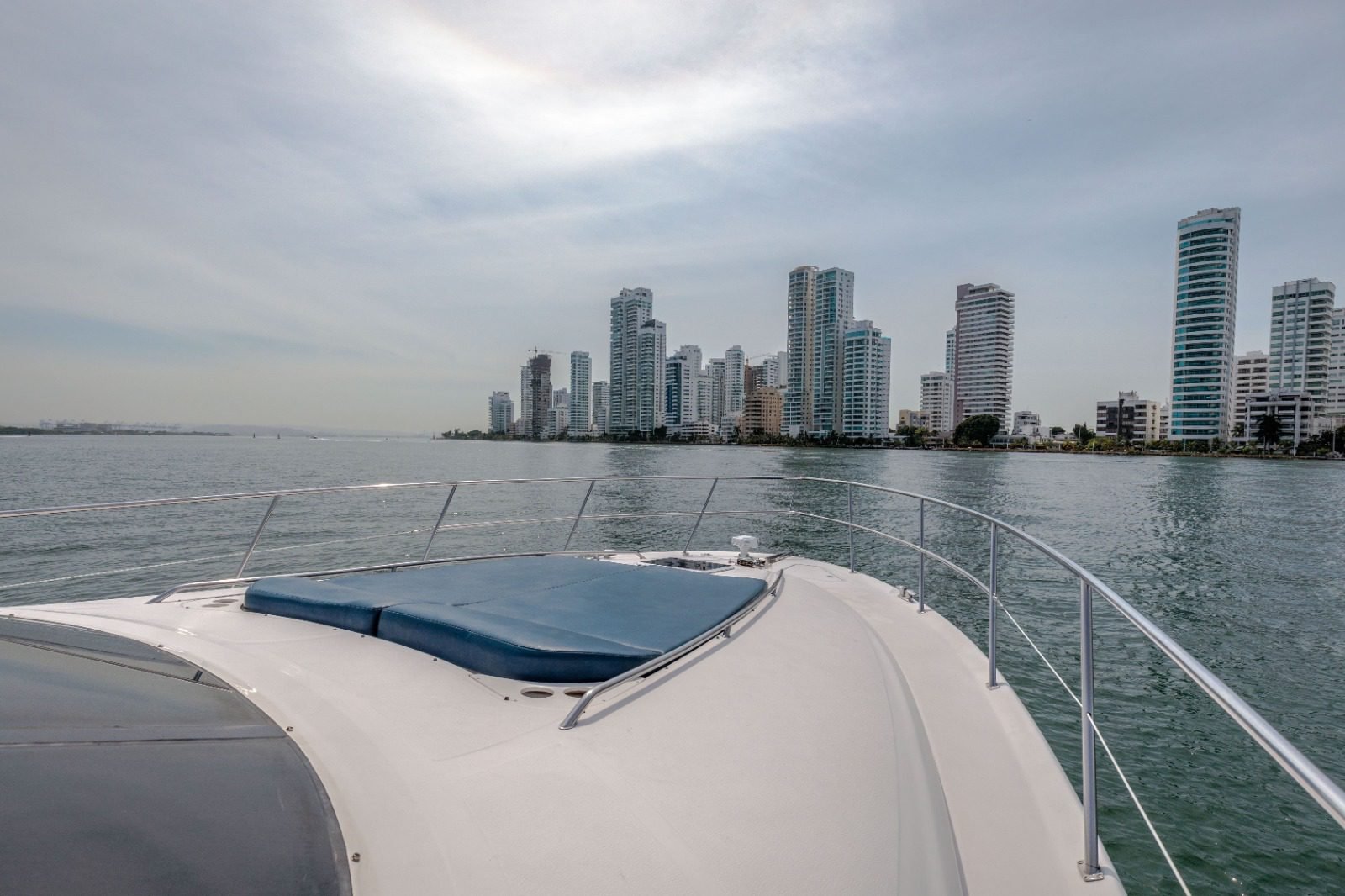 Yate Corck Trick 56 ft 18