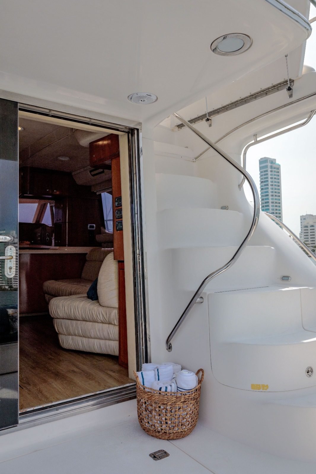 Yate Corck Trick 56 ft 21