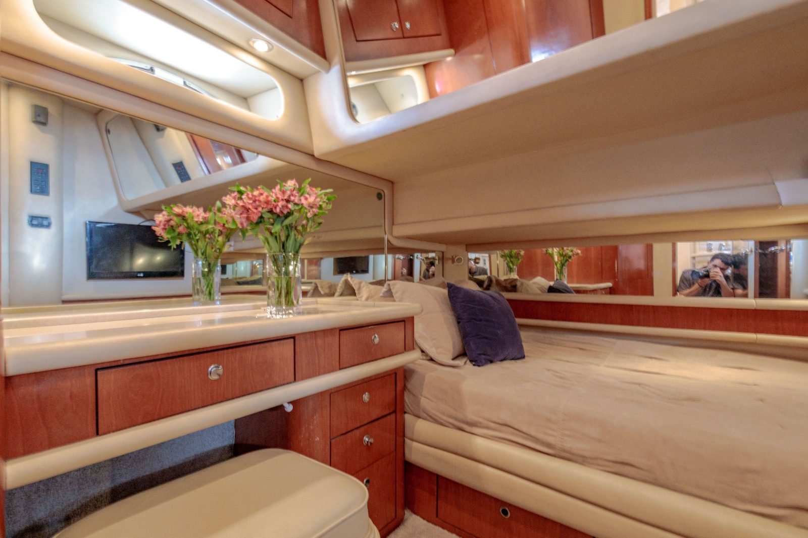 Yate Corck Trick 56 ft 31