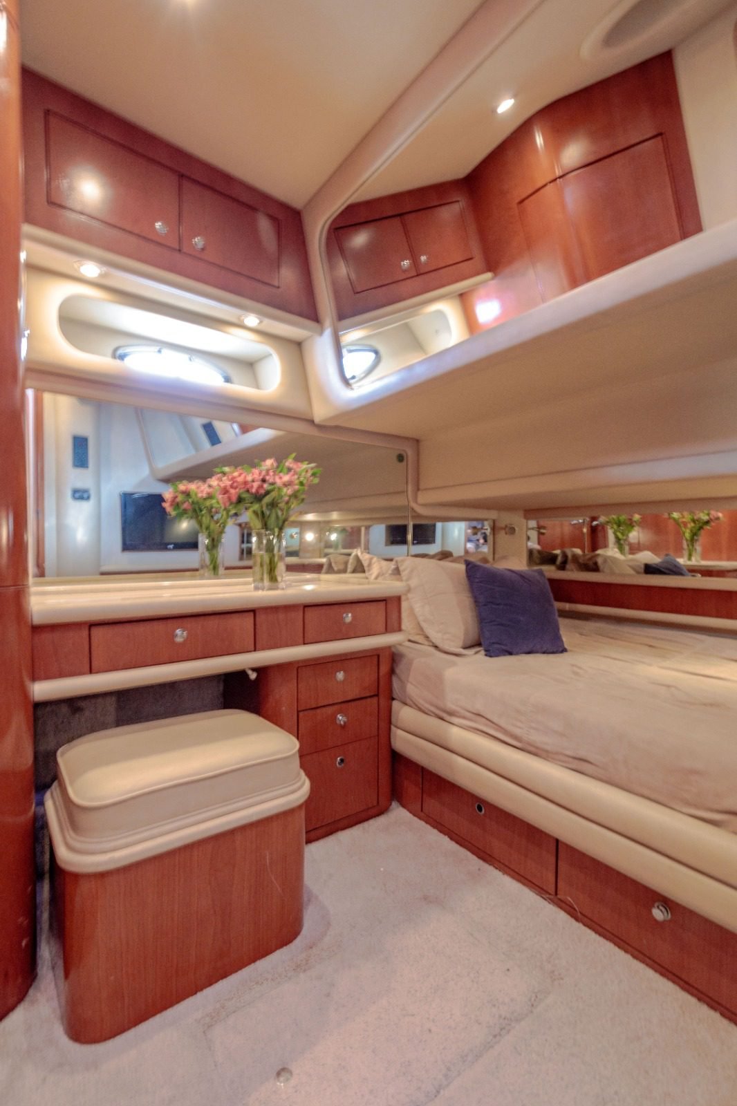 Yate Corck Trick 56 ft 32