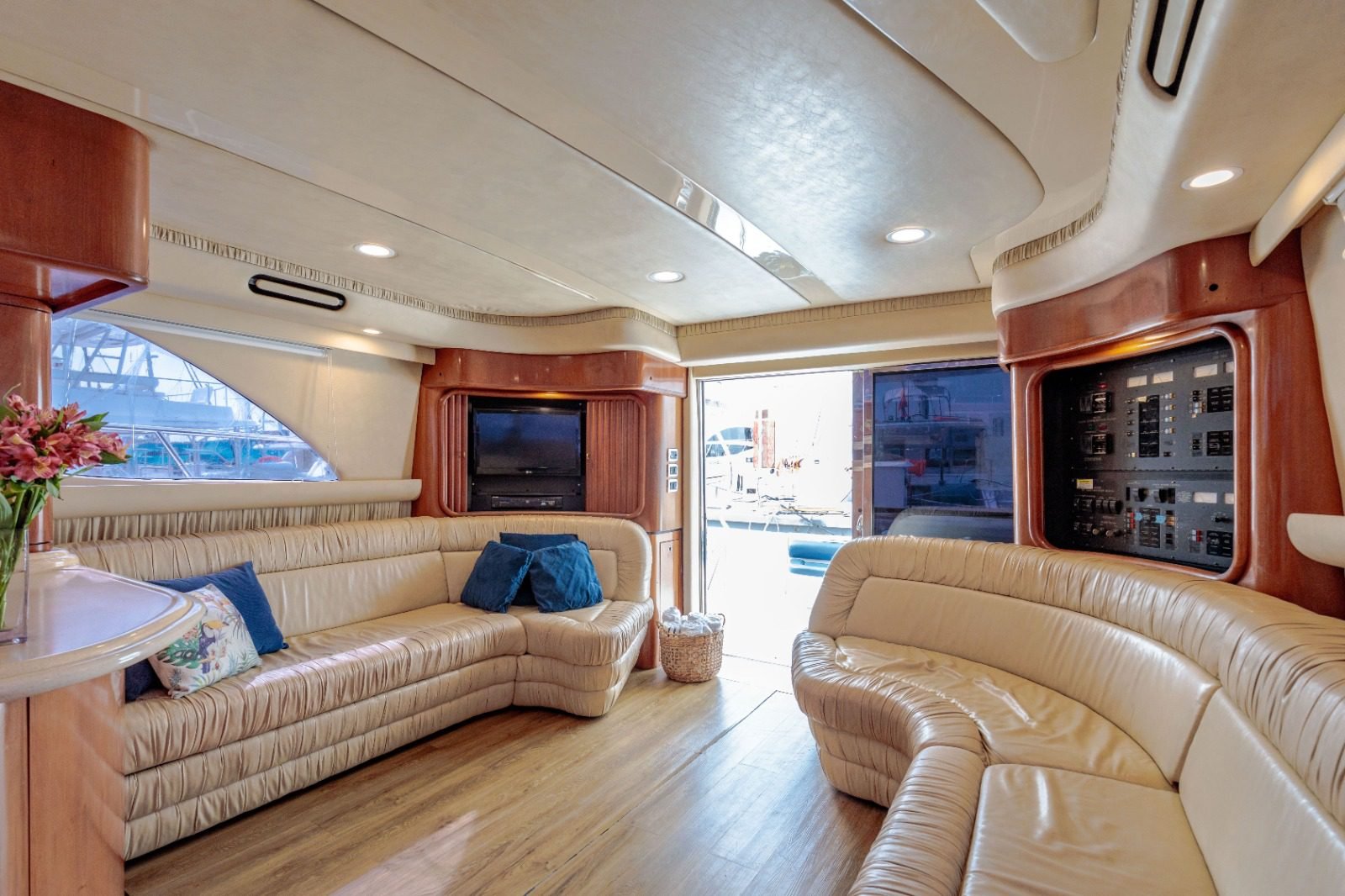 Yate Corck Trick 56 ft 37