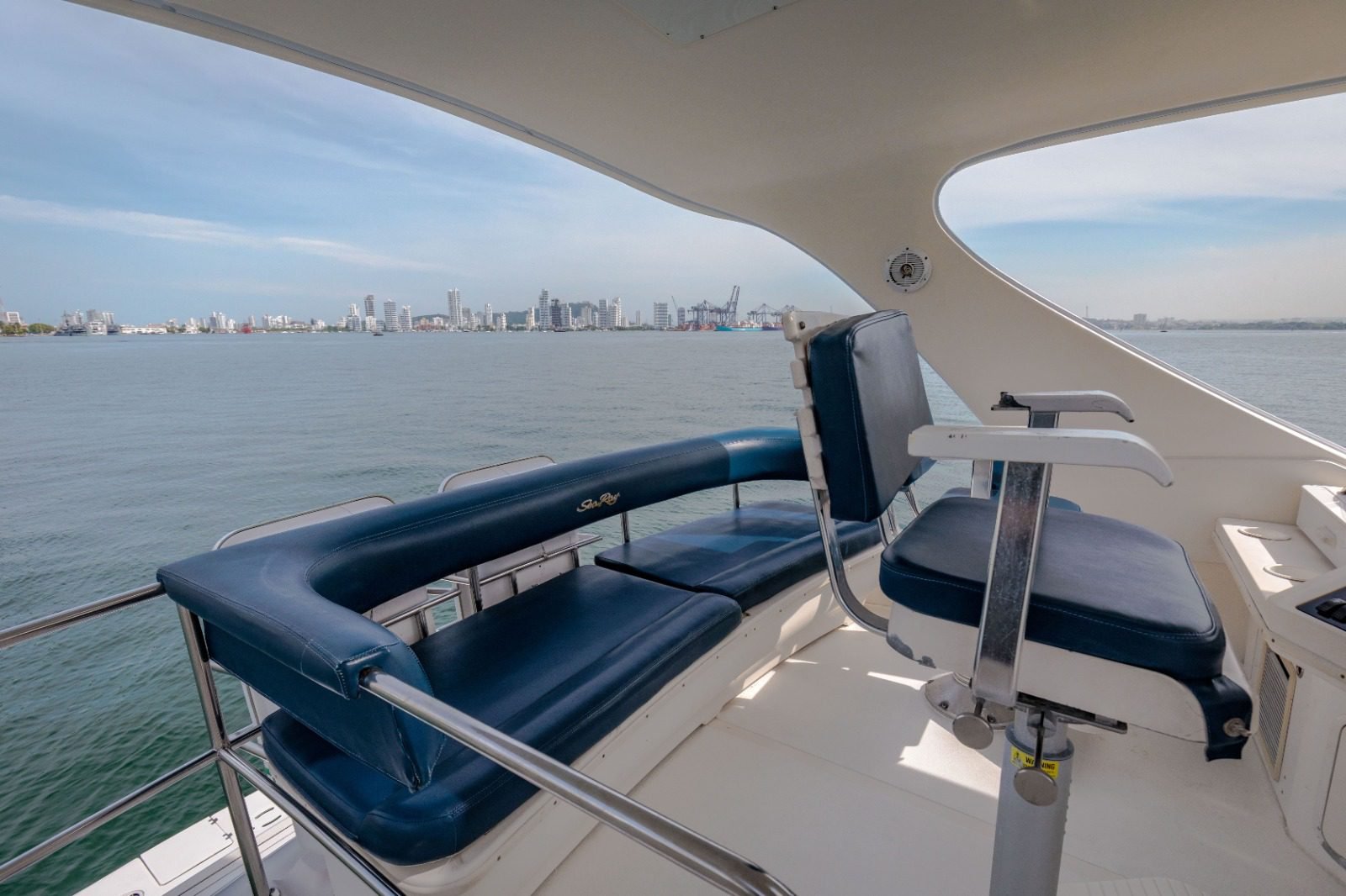 Yate Corck Trick 56 ft 9