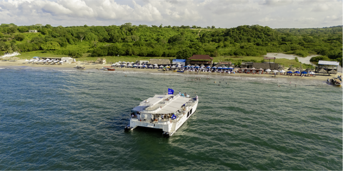 Historic Tour on the Flamante Catamaran 3