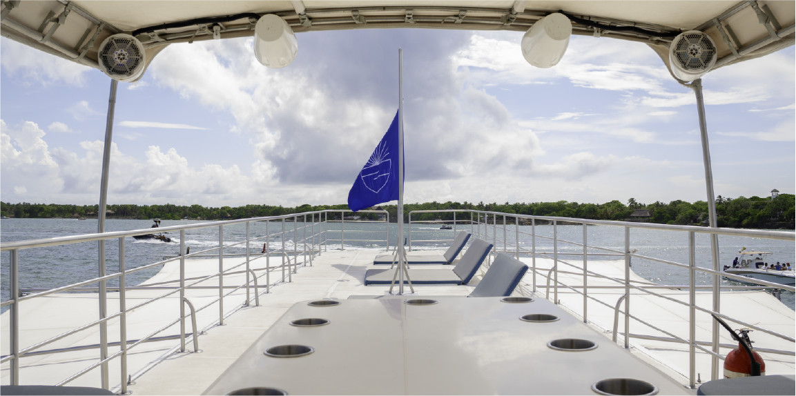 Historic Tour on the Flamante Catamaran 7