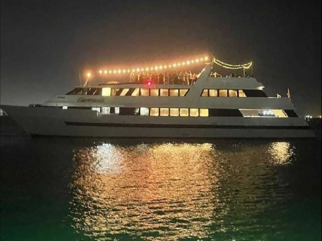 Tour Sunset Boat Carrousel