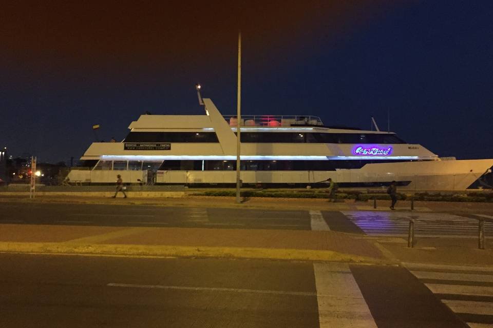 Tour Sunset Boat Carrousel 9