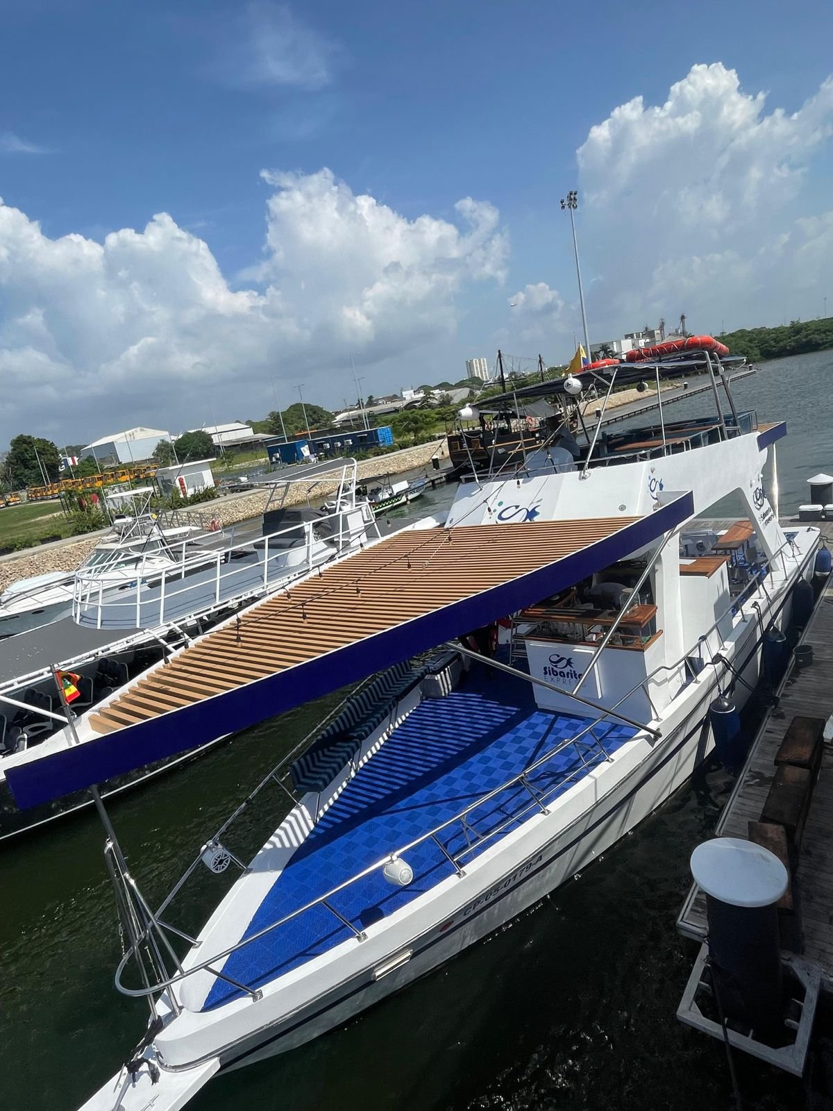 Yate Sibarita Express 15