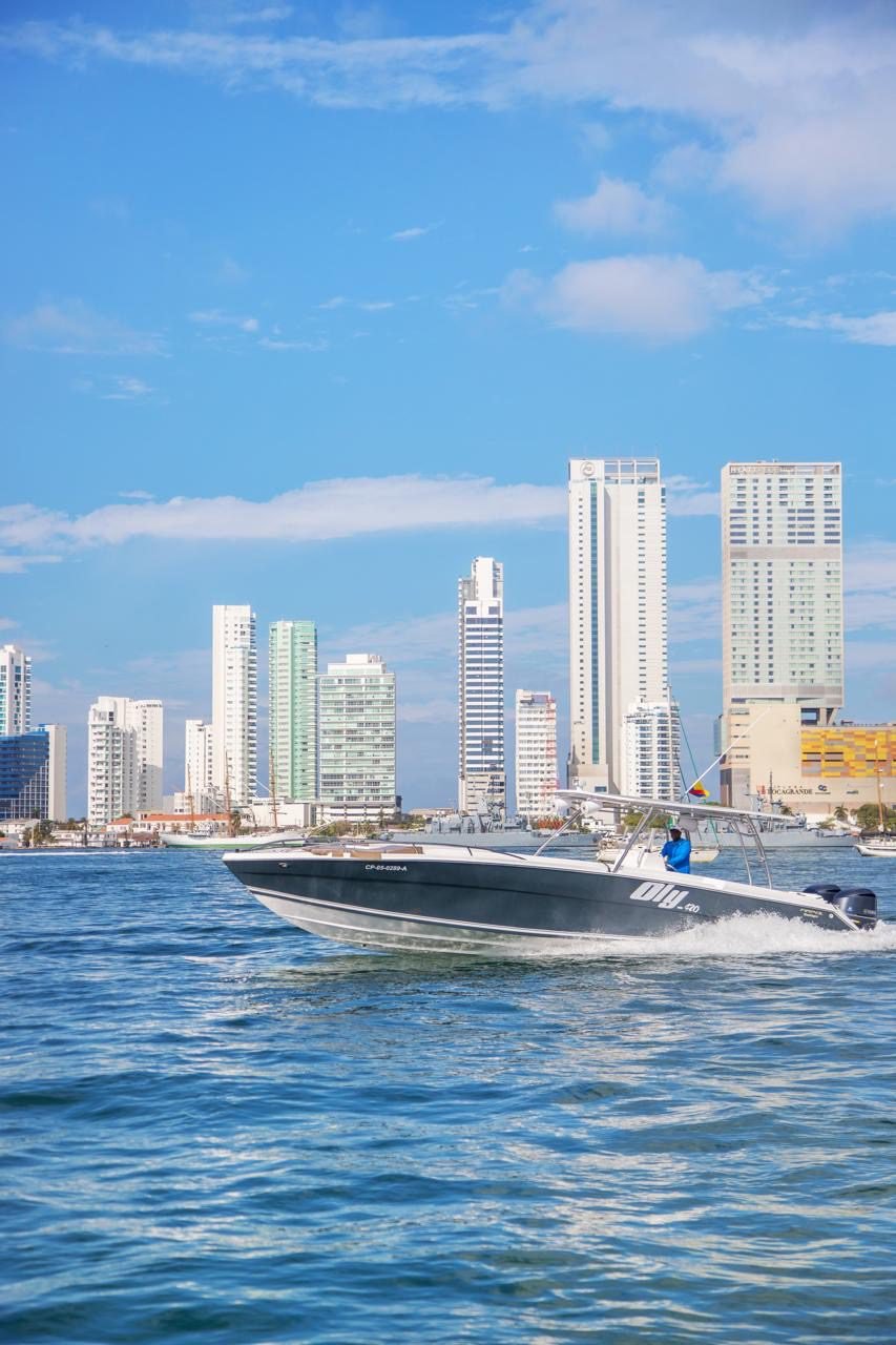 Bote Oly 42ft (Azura) 15