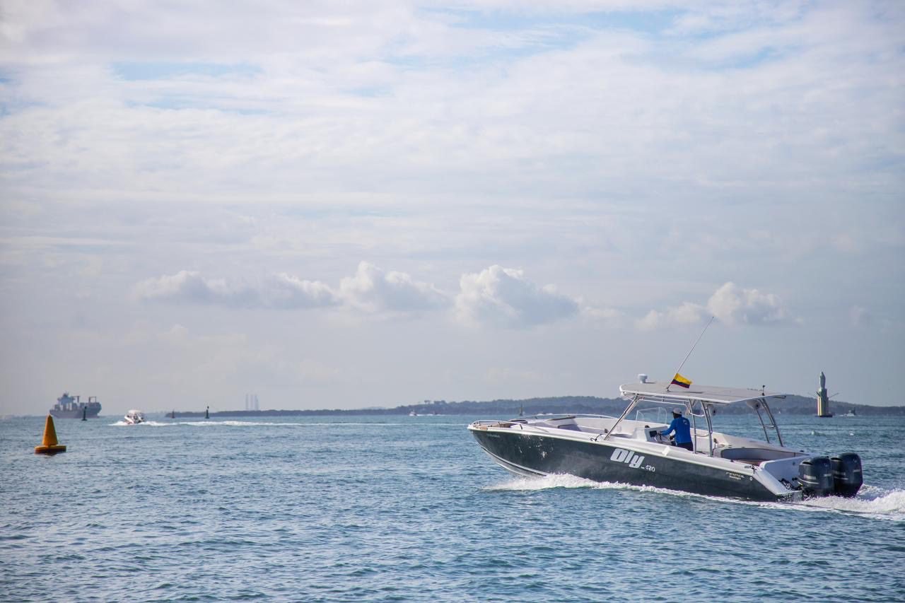 Bote Oly 42ft (Azura) 16