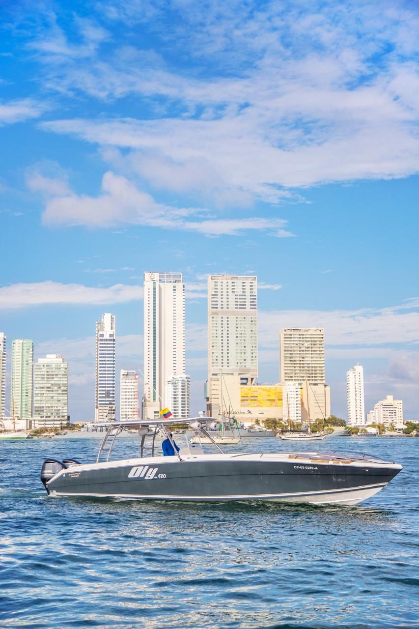 Bote Oly 42ft (Azura) 20