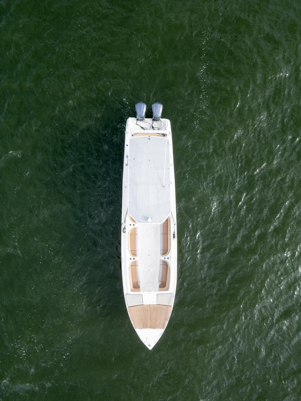 Bote Oly 42ft (Azura) 22