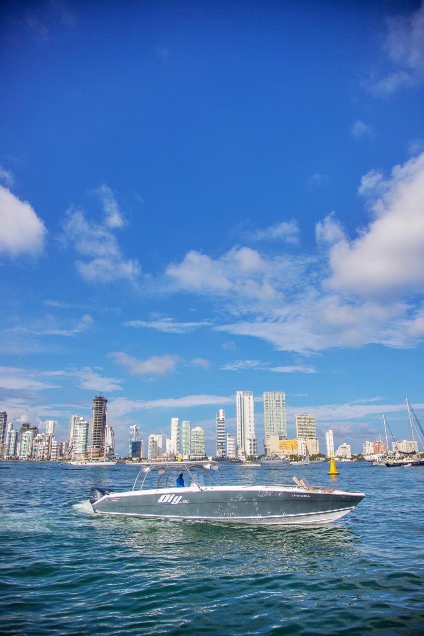 Bote Oly 42ft (Azura) 23