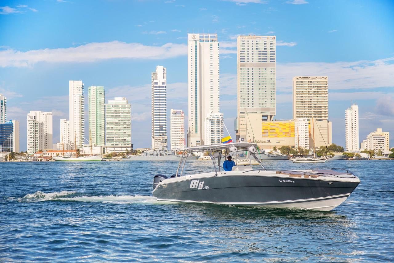 Bote Oly 42ft (Azura) 35