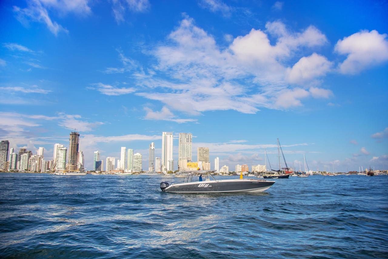 Bote Oly 42ft (Azura) 38