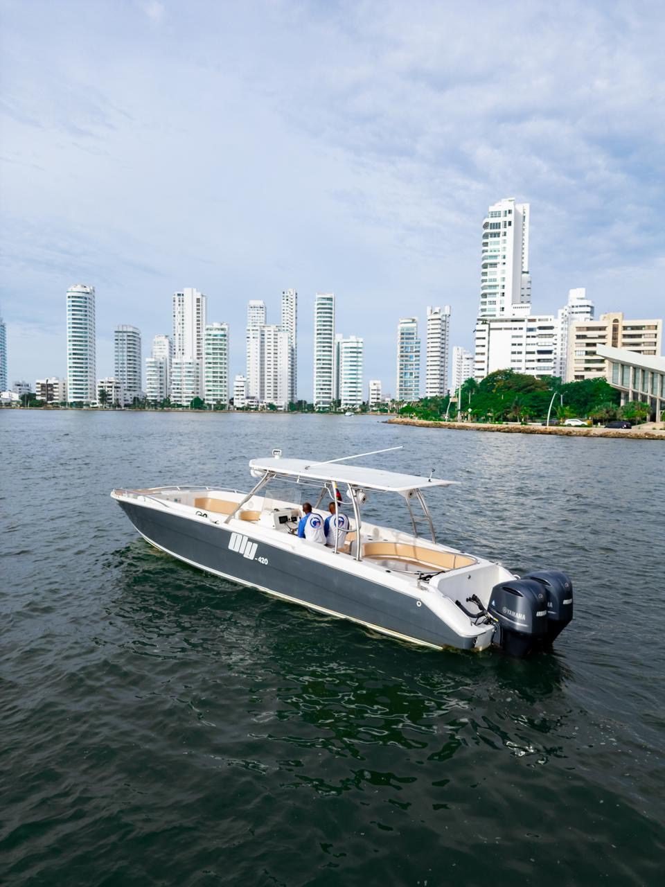 Bote Oly 42ft (Azura) 7