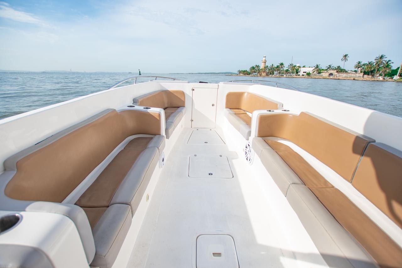 Bote Virginia 42ft (Skyline) 7