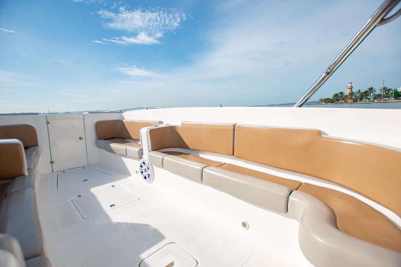 Bote Virginia 42ft (Skyline) 9