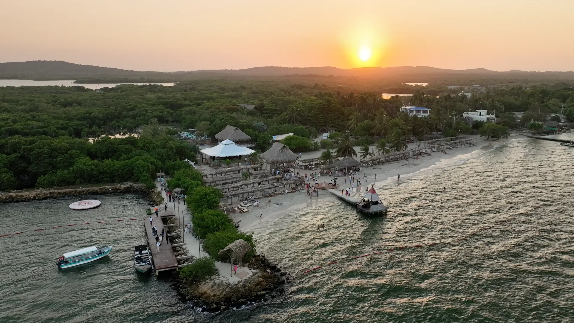 Atardecer en Fenix Beach Club (2)