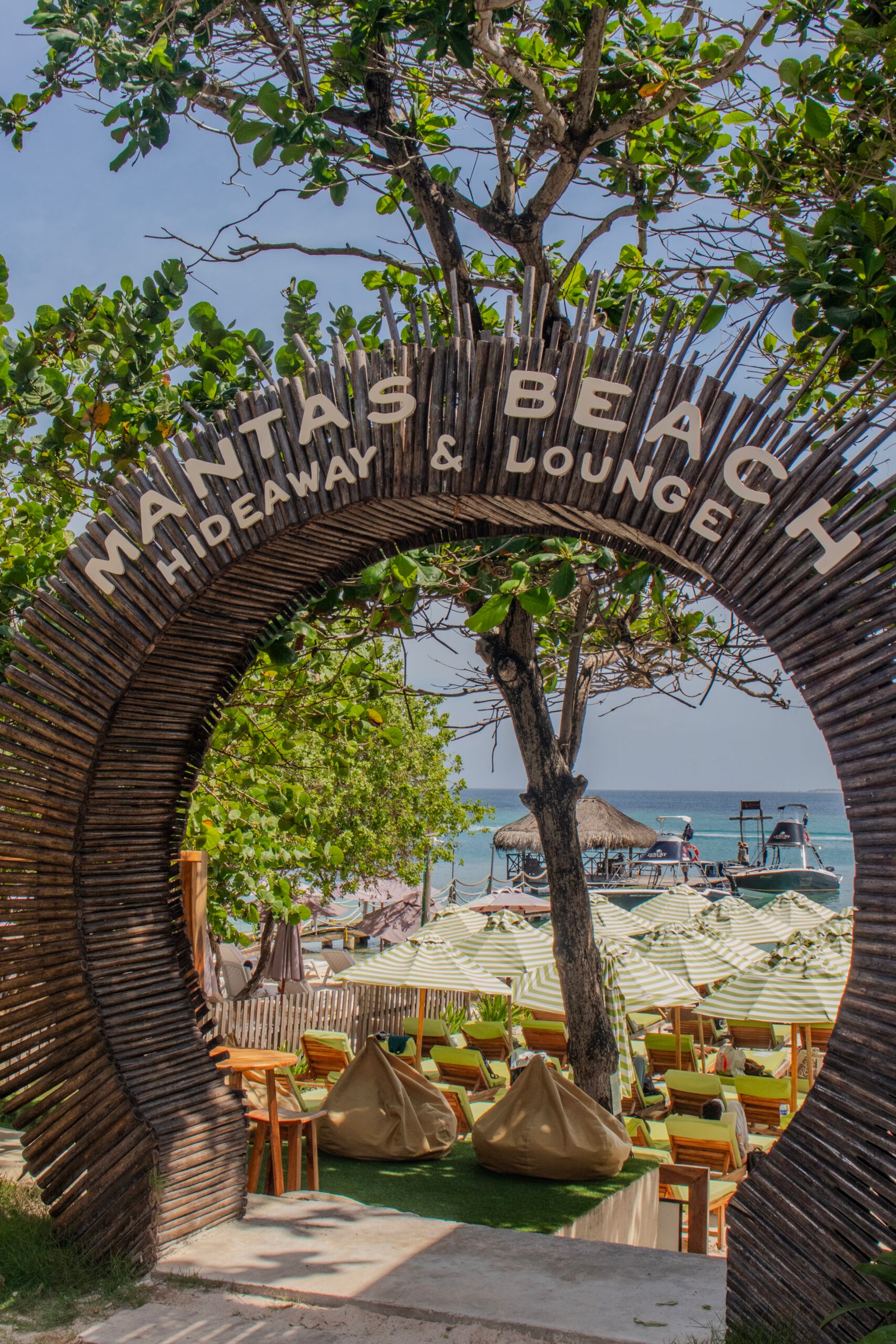 Manta Beach Club (16)