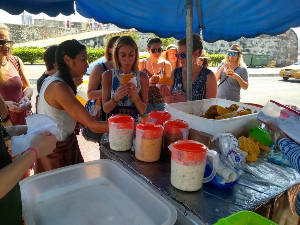 Tour de Comida Callejera Local 14