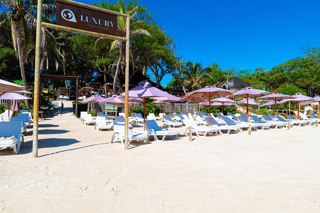Luxury Beach Club 3