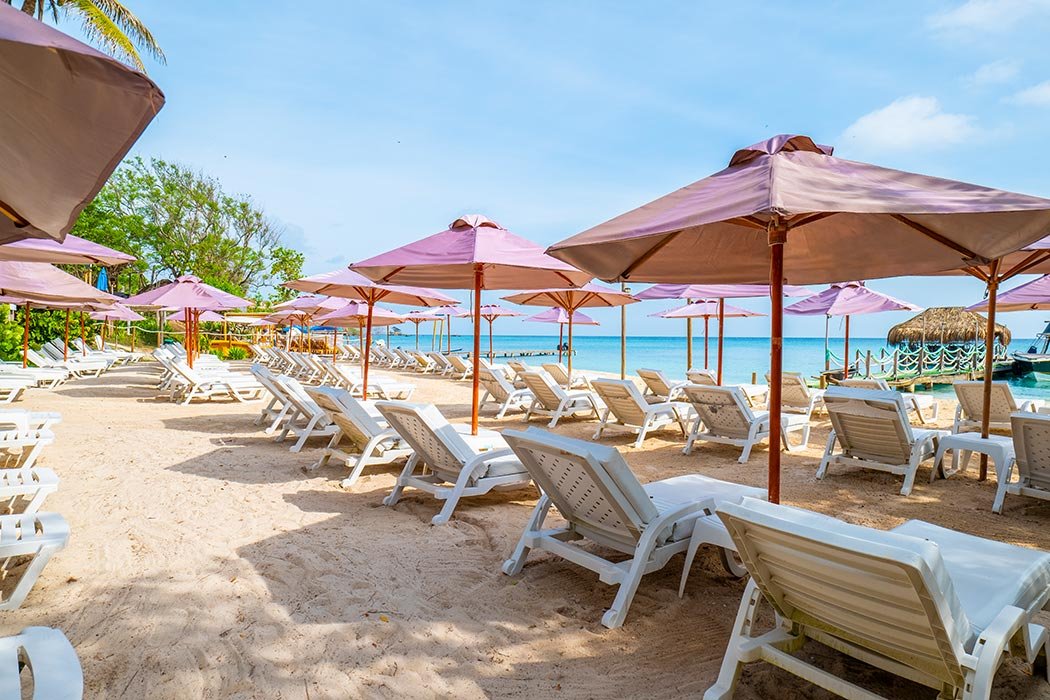 Luxury Beach Club 8